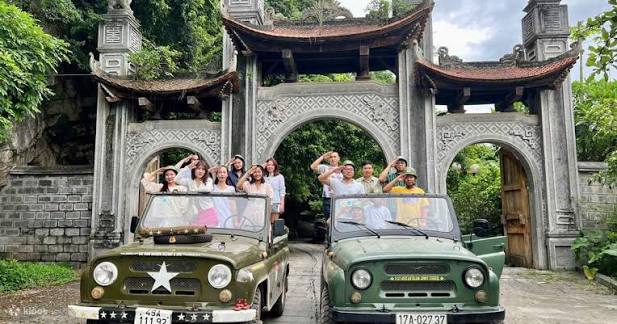 JEEP TOUR IN A UAZ